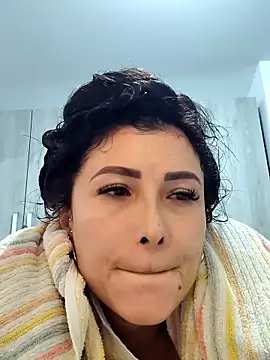Snapshot of mia_mancinii chatting on 05/20/26, 05:21 mia mancinii online show from 05/20/26, 05:21