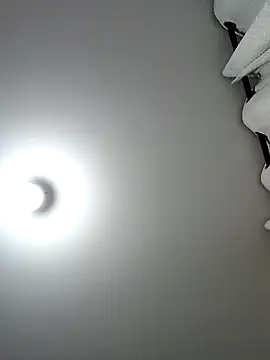 mia mancinii online show from 04/11/26, 04:20