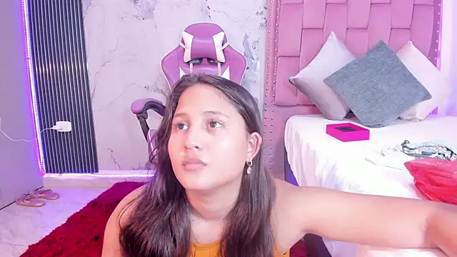 Laly Cherry  online show from 09/18/25, 12:19