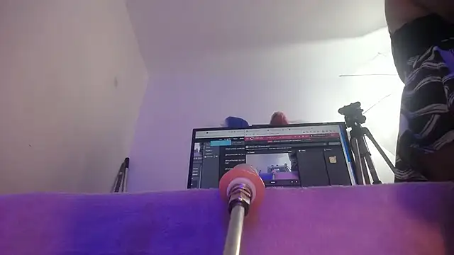 Missy Aprill online show from 12/01/25, 12:06