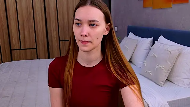 AmadaReine online show from 03/25/26, 04:17