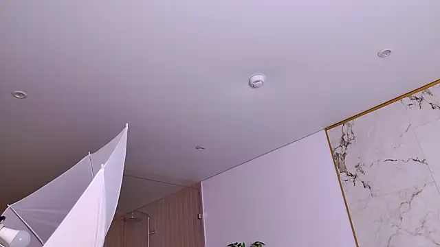 AmadaReine online show from 10/23/25, 01:21