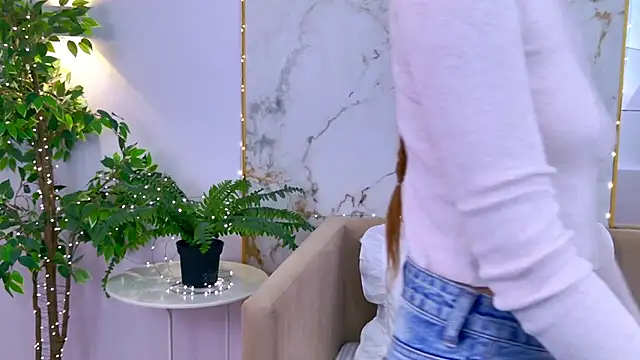 Snapshot of AmadaReine chatting on 01/11/26, 04:58 AmadaReine online show from 01/11/26, 04:58