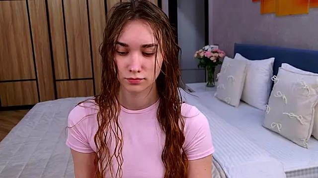 AmadaReine online show from 03/15/26, 04:25