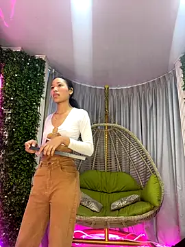 Snapshot of Kiara_Zahiri__ chatting on 09/09/25, 11:08 Kiara Zahiri online show from 09/09/25, 11:08