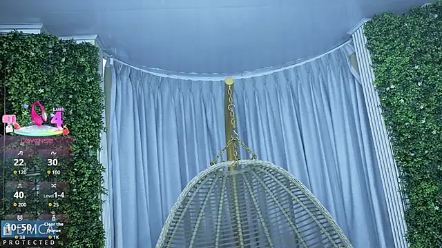 Kiara Zahiri   online show from 10/27/25, 11:00