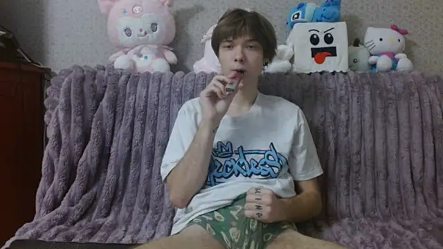 hilt on  online show from 10/26/25, 08:37