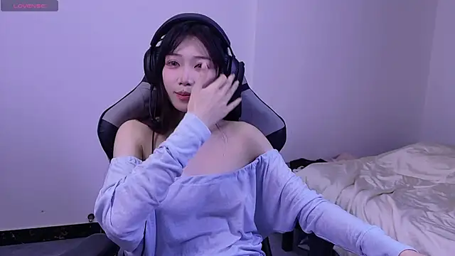 Linbaibai online show from 05/25/26, 03:33