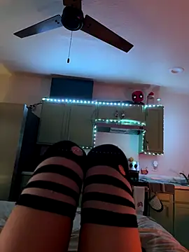 littiekitty online show from 10/11/25, 03:02