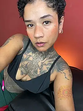 xbigpeach online show from 11/07/25, 07:40