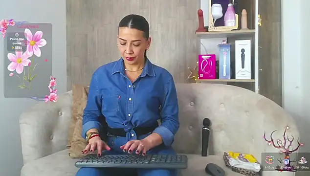 cortney tayler online show from 11/27/25, 07:47