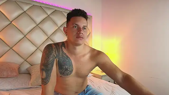 EclipseandFlame online show from 10/01/25, 02:32