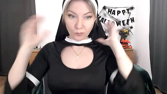 ParadiseAlina online show from 10/31/25, 09:00