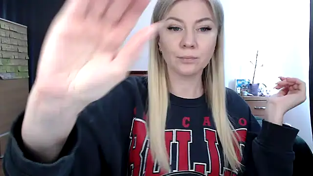 ParadiseAlina online show from 03/29/26, 04:08