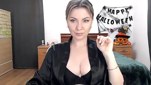 ParadiseAlina online show from 10/28/25, 07:24