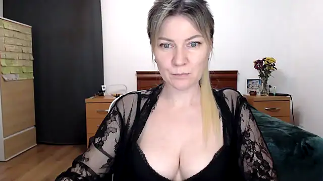 ParadiseAlina online show from 11/06/25, 08:24