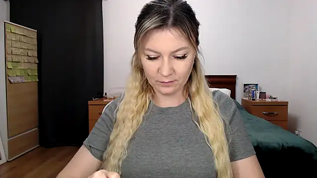 ParadiseAlina online show from 10/16/25, 07:11