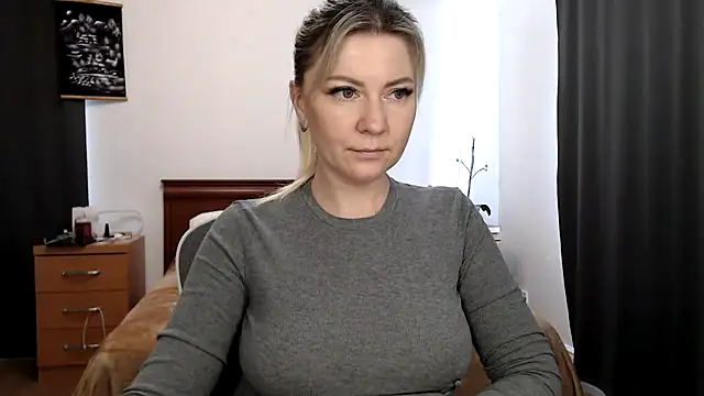 ParadiseAlina online show from 05/11/26, 11:33
