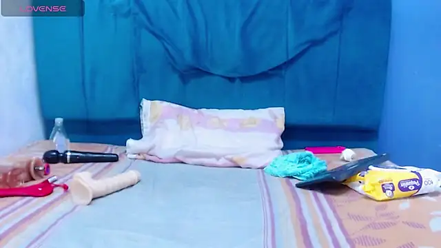 andrealopezcm101 online show from 04/13/26, 09:30