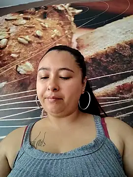 Snapshot of Freyacooper chatting on 09/22/25, 02:23 Freyacooper online show from 09/22/25, 02:23
