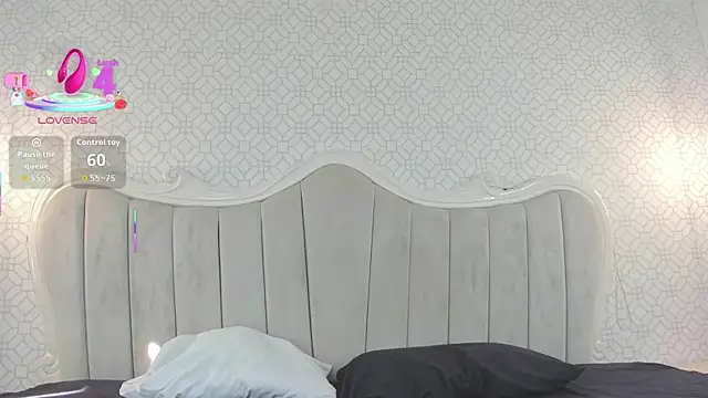 AlyssAlvarado online show from 11/03/25, 12:31