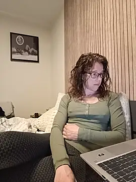 JezebelDutch online show from 05/18/26, 06:40