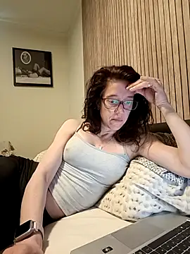 JezebelDutch online show from 04/14/26, 10:42