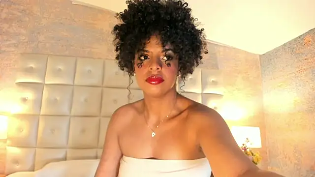 SheyLopez online show from 05/06/26, 03:10
