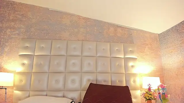 SheyLopez online show from 05/12/26, 03:14