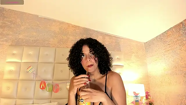 SheyLopez online show from 04/22/26, 03:13