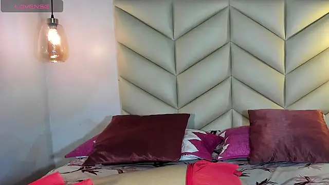 SheyLopez online show from 11/04/25, 03:10