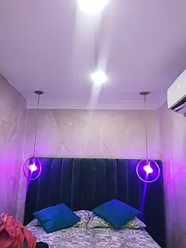 SheyLopez online show from 11/15/25, 02:48