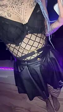 hottcouple00 online show from 12/14/25, 10:26