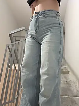 Cumonmme online show from 11/03/25, 08:23