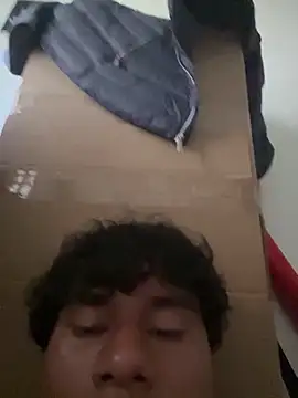 VRGUD0N19cm online show from 05/03/26, 03:48