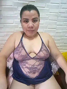 hotlyn45 online show from 11/16/25, 01:21