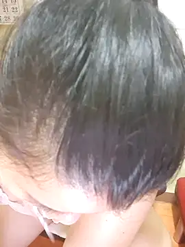 hotlyn45 online show from 11/28/25, 02:12