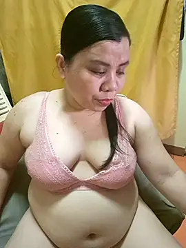 hotlyn45 online show from 10/23/25, 01:59