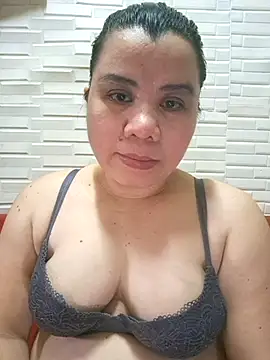 hotlyn45 online show from 11/10/25, 12:26