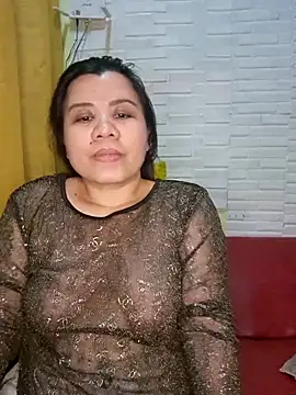 Snapshot of hotlyn45 chatting on 02/28/26, 12:49 hotlyn45 online show from 02/28/26, 12:49