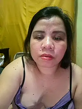 hotlyn45 online show from 10/21/25, 12:15