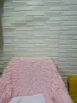 hotlyn45 online show from 11/23/25, 11:09