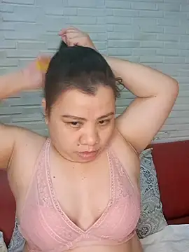 hotlyn45 online show from 03/12/26, 04:44