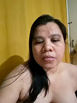 hotlyn45 online show from 08/05/26, 07:35