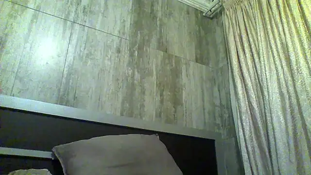 longdickson12345 online show from 02/10/26, 05:45