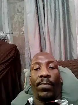 longdickson12345 online show from 10/26/25, 05:19