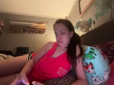 Snapshot of Vaua089 chatting on 04/14/26, 08:36 Vaua089 online show from 04/14/26, 08:36