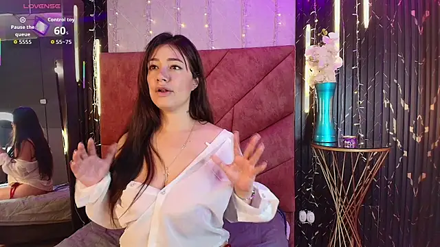 Shalyn Lux online show from 12/19/25, 03:10