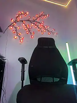 Amelia laurent online show from 04/01/26, 11:01