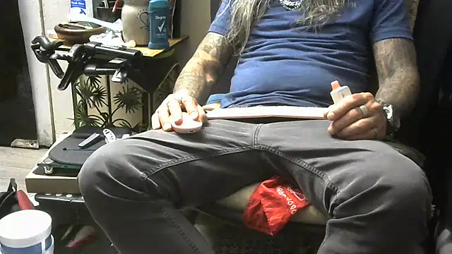 crassanova online show from 04/05/26, 10:22